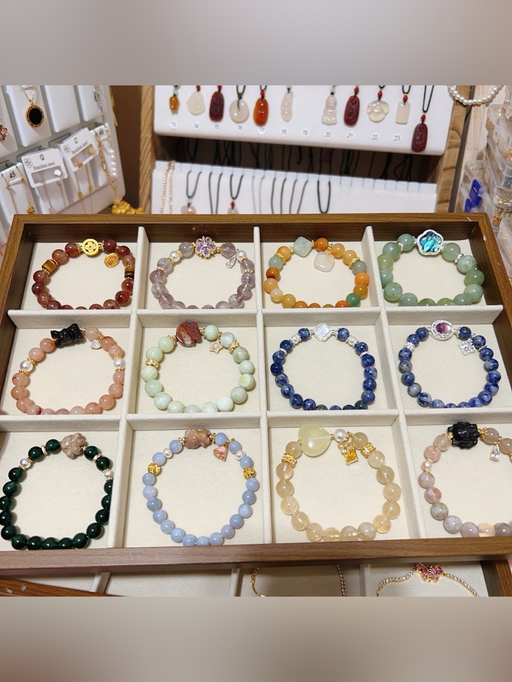 （06-02）Handmade bracelets for live show